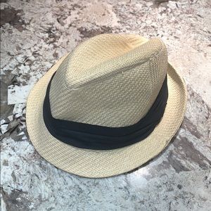 BCBG FEDORA NEVER WORN